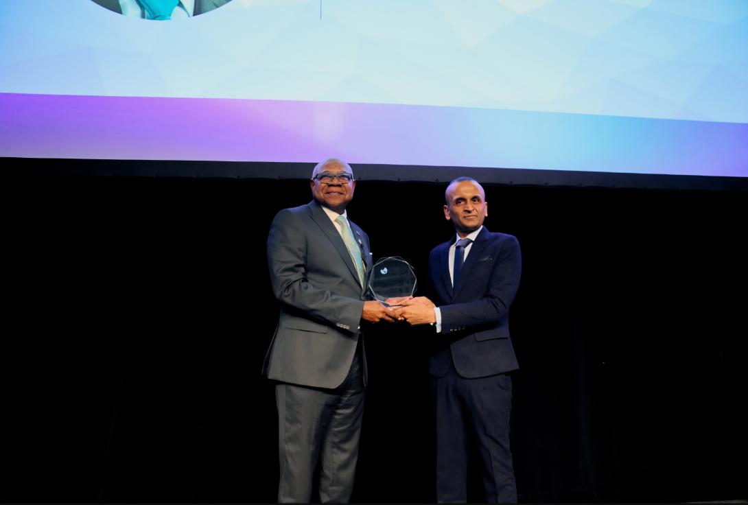 Minister of Tourism, Hon. Edmund Bartlett (L) beams as he accepts the Tourism Minister of the Year – Worldwide award from Yatan Ahluwalia, Secretary General, Pacific Area Travel Writers Association (PATWA) at the recent 26th PATWA World Tourism Leaders’ Summit & PATWA International Travel Awards. 