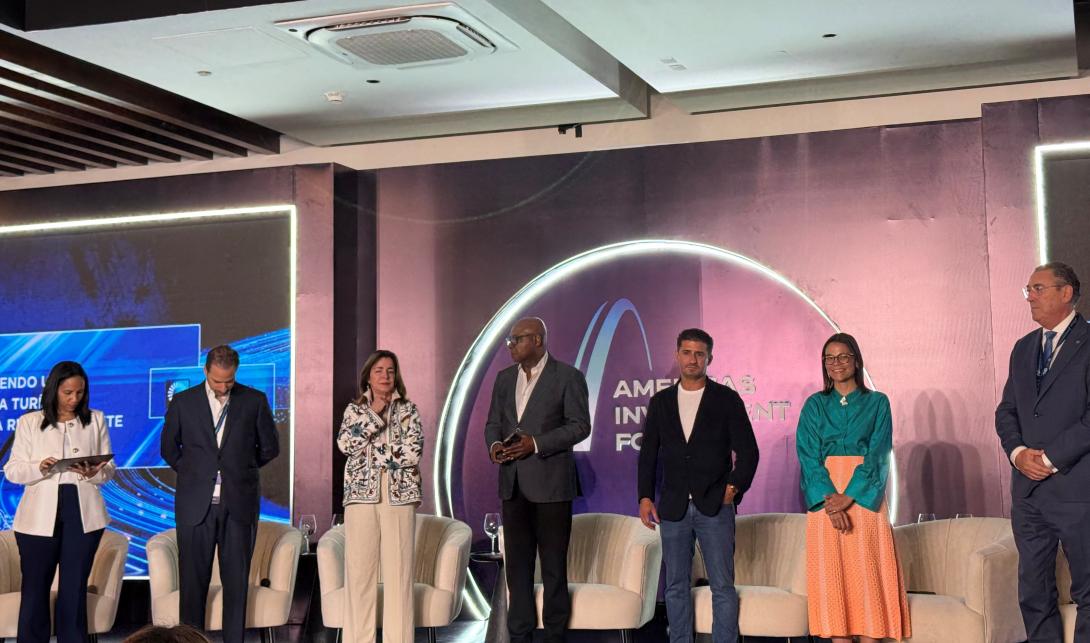 Minister of Tourism, Hon. Edmund Bartlett (centre) joins fellow panellists on stage at the Americas Investment Forum in Santo Domingo, Dominican Republic. Minister Bartlett participated in a panel discussion under the theme “Building a Regional Tourism Integrated Strategy,” joining counterparts from across the hemisphere to examine how investment promotion agencies and governments can align to attract capital into sustainable tourism and related sectors.